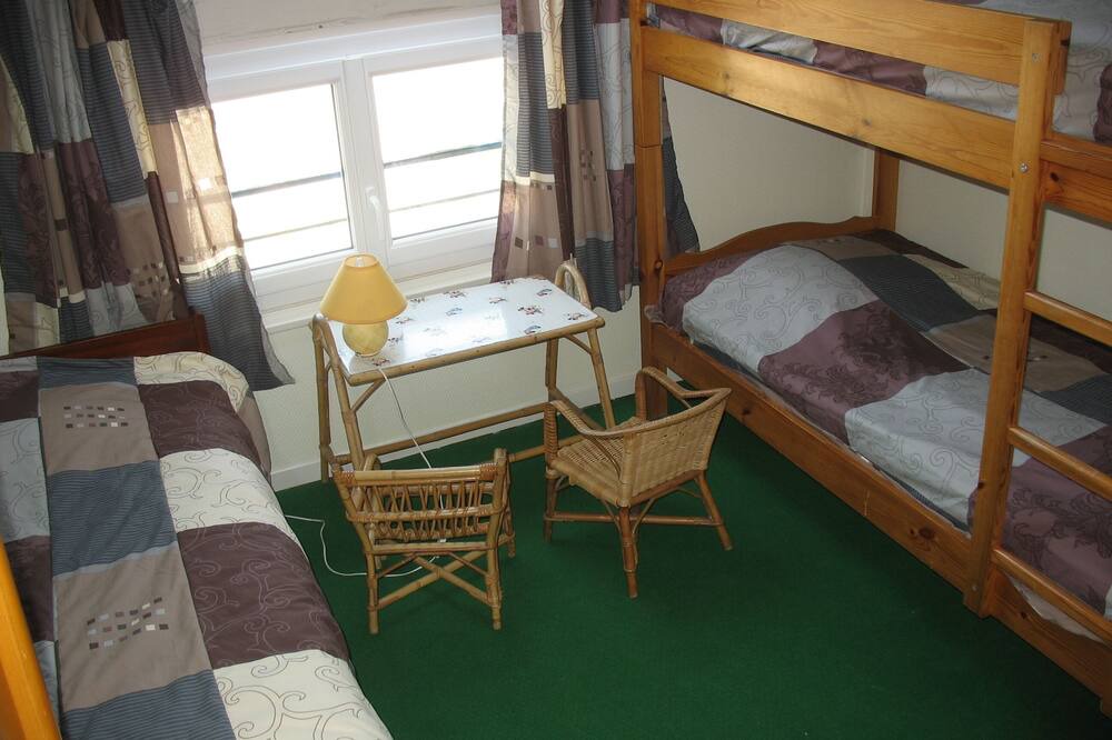 Photo of Bedroom in Villainville