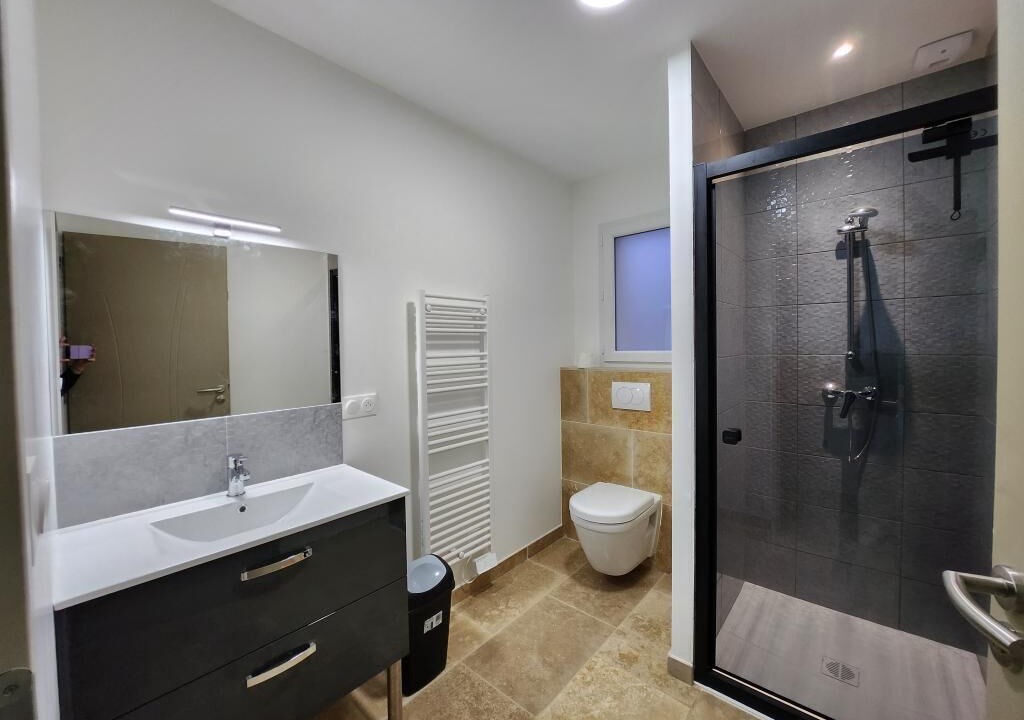 Photo of Bathroom in Joyeuse