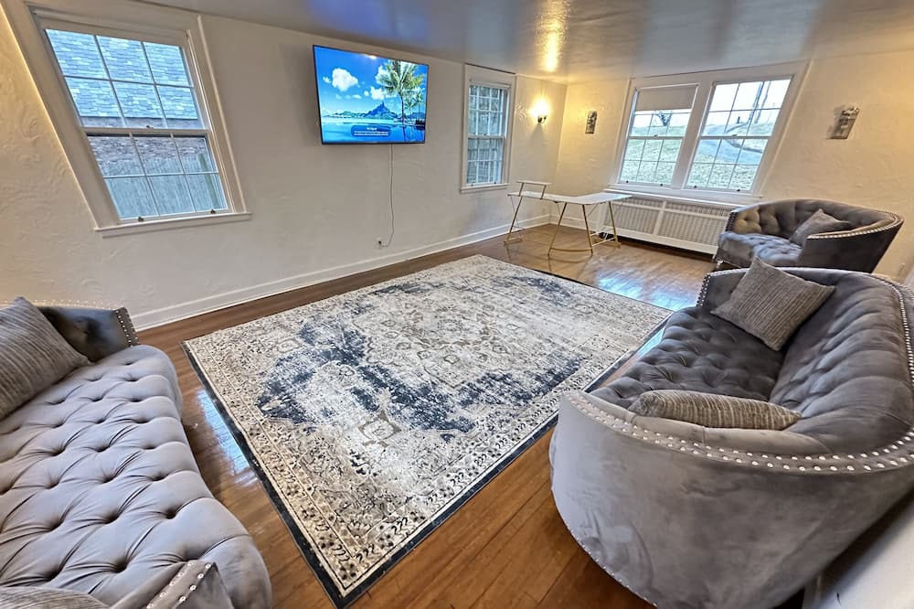 Photo of Livingroom in Albany