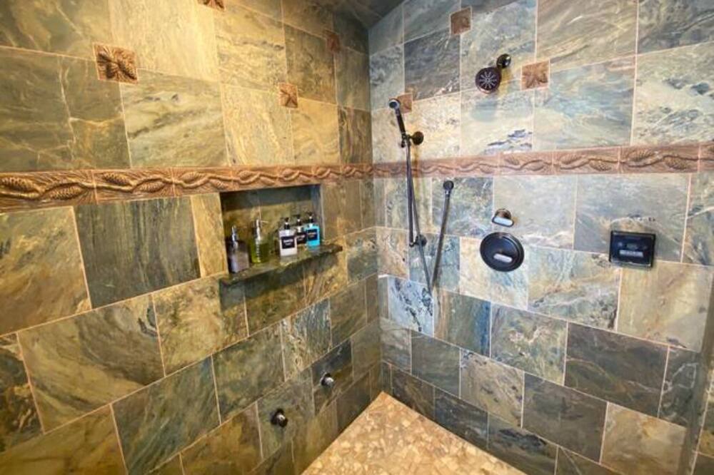 Photo of Bathroom in Indian Hills