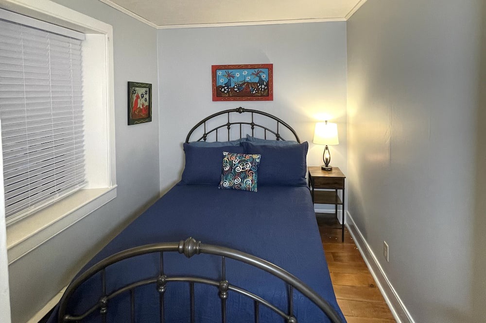 Photo of Bedroom in Downtown