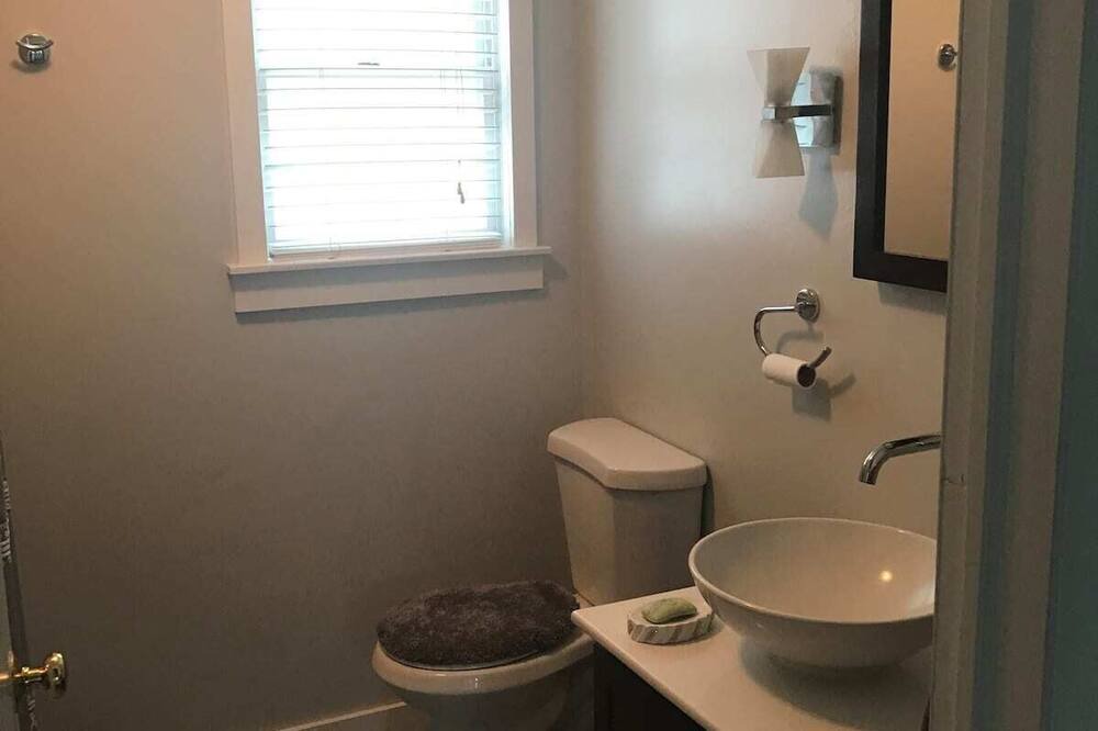 Photo of Bathroom in Walton Park