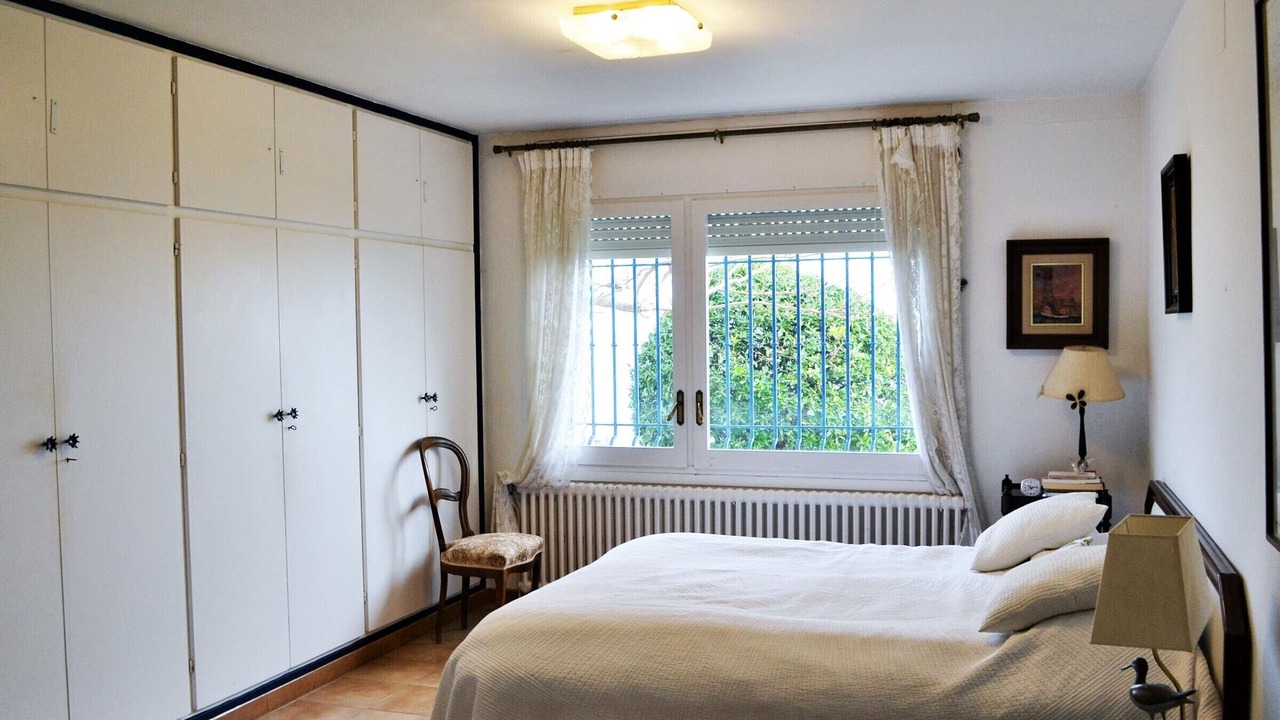 Photo of Bedroom in Llanca