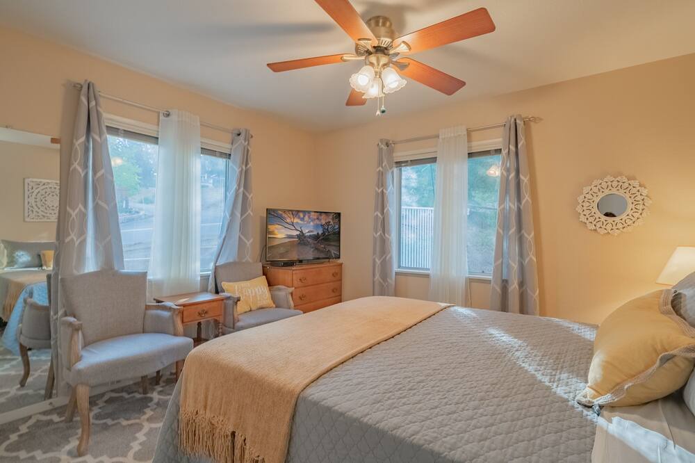 Photo of Bedroom in Patton