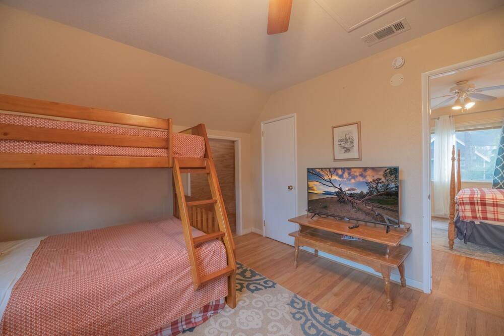 Photo of Bedroom in Patton