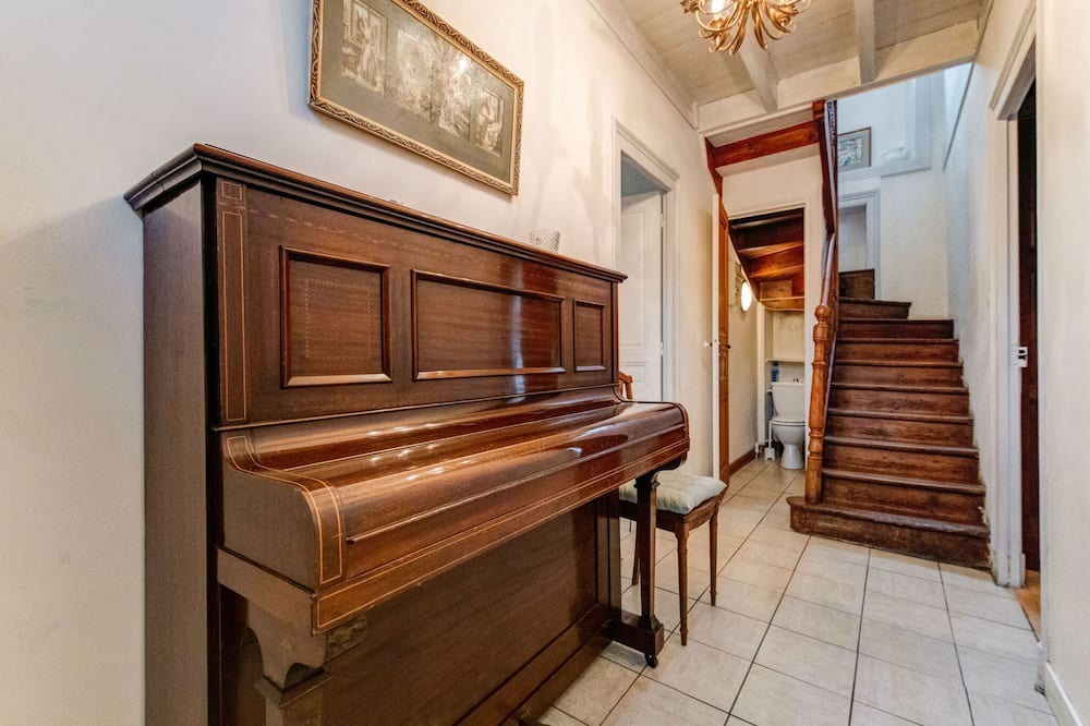 Photo of Others in Golleville