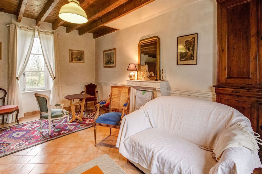 Photo of Livingroom in Golleville