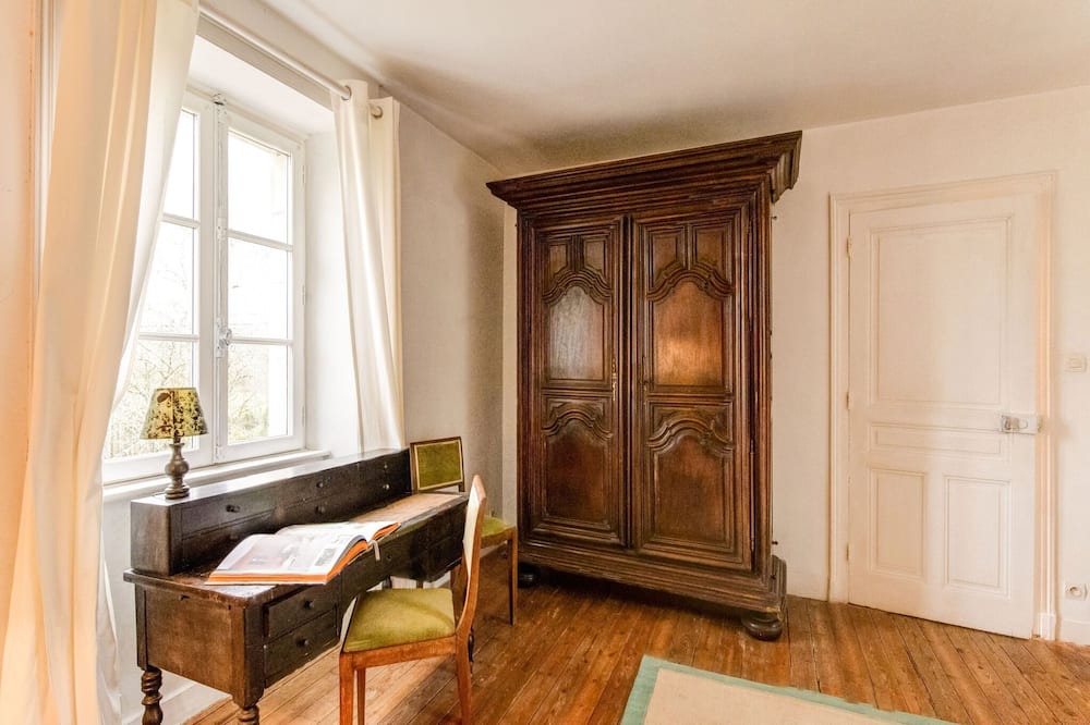 Photo of Others in Golleville