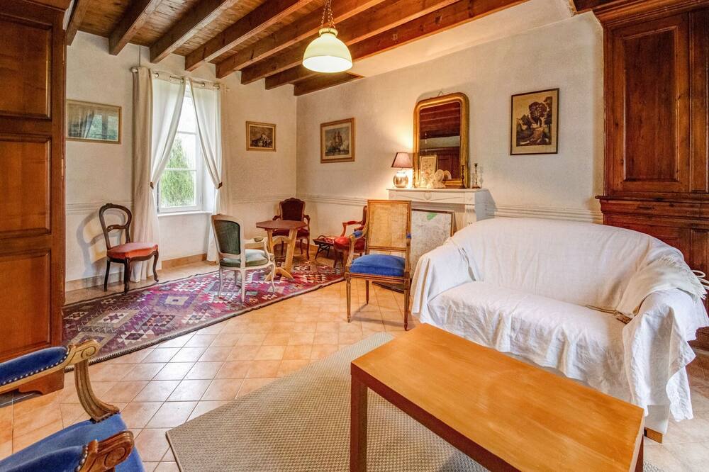 Photo of Livingroom in Golleville