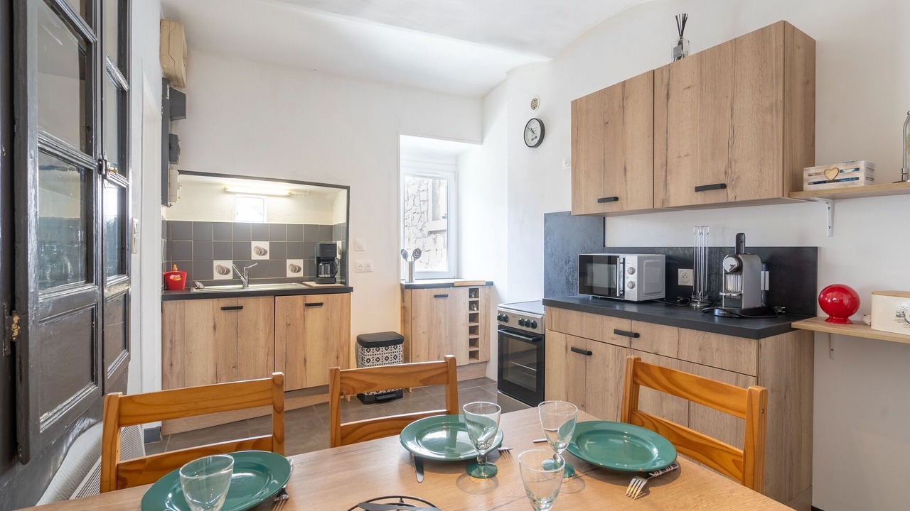 Photo of Kitchen in Saint Alban Auriolles