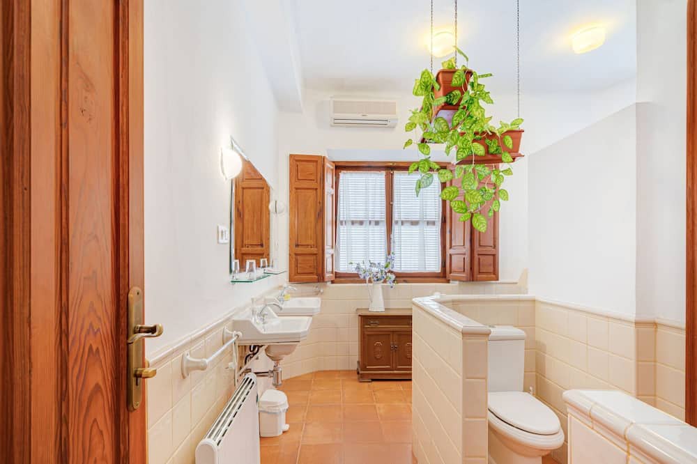 Photo of Bathroom in Pozo-Lorente