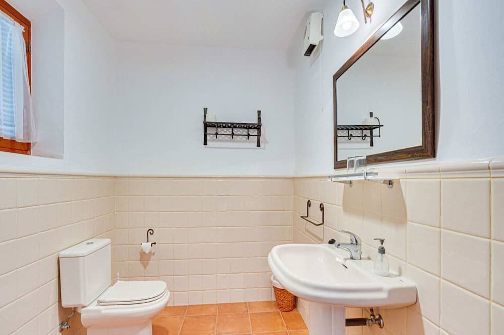 Photo of Bathroom in Pozo-Lorente