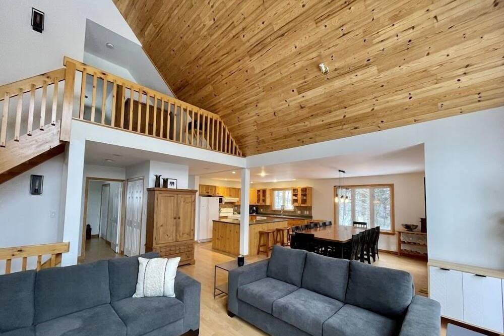 Photo of Livingroom in Dysart et al