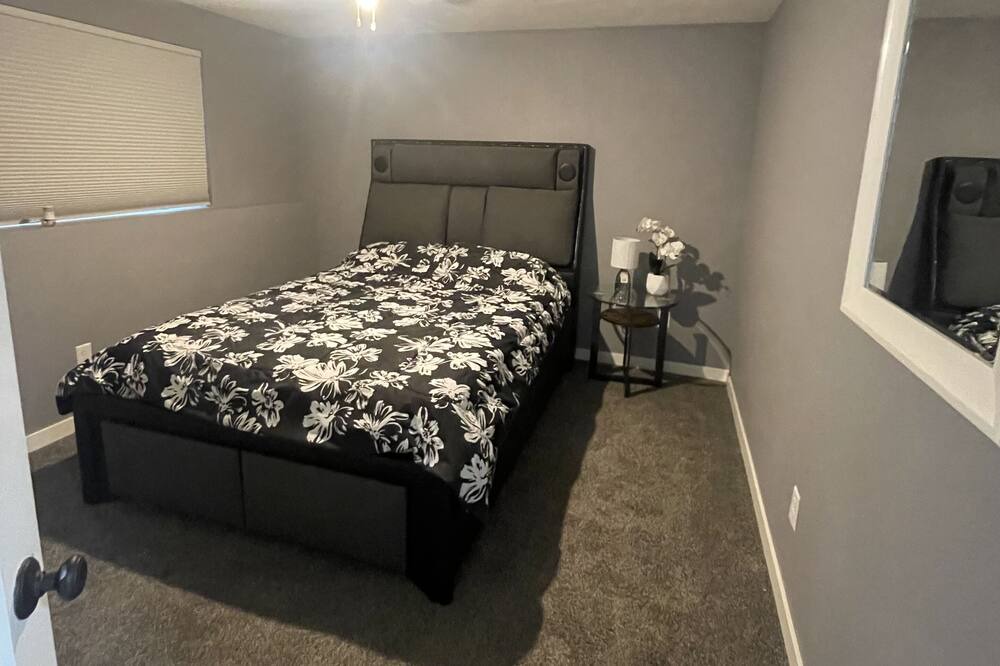 Photo of Bedroom in Lincoln