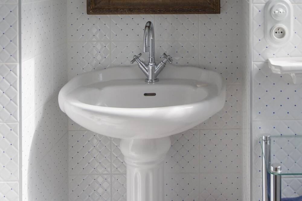 Photo of Bathroom in Equilly