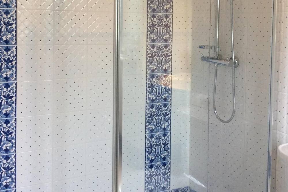 Photo of Bathroom in Equilly