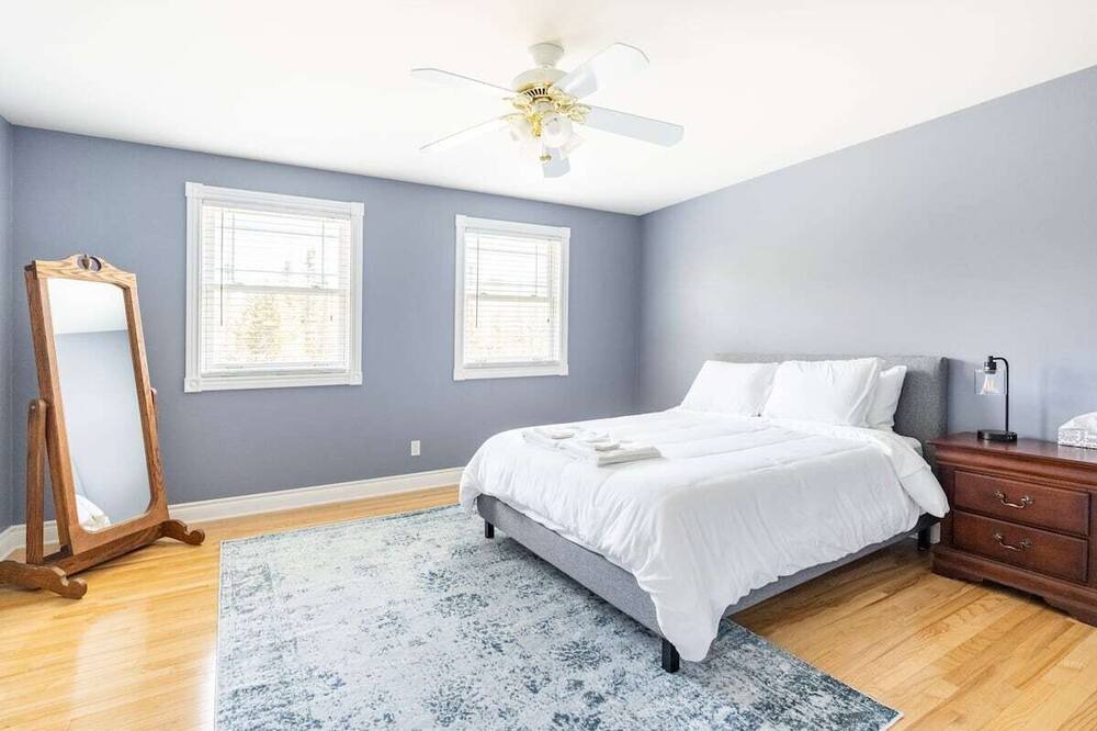 Photo of Bedroom in Utterson