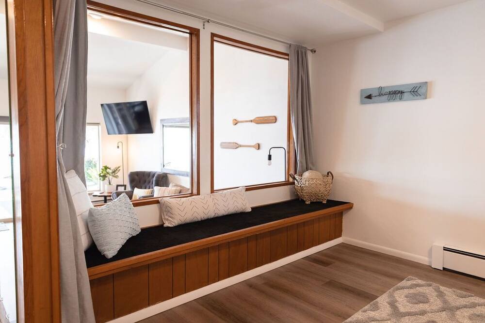 Photo of Others in Silver Lake