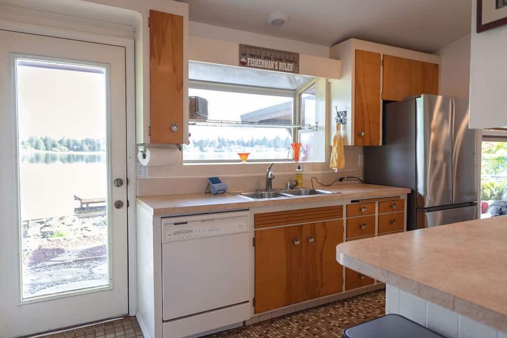 Photo of Kitchen in Silver Lake