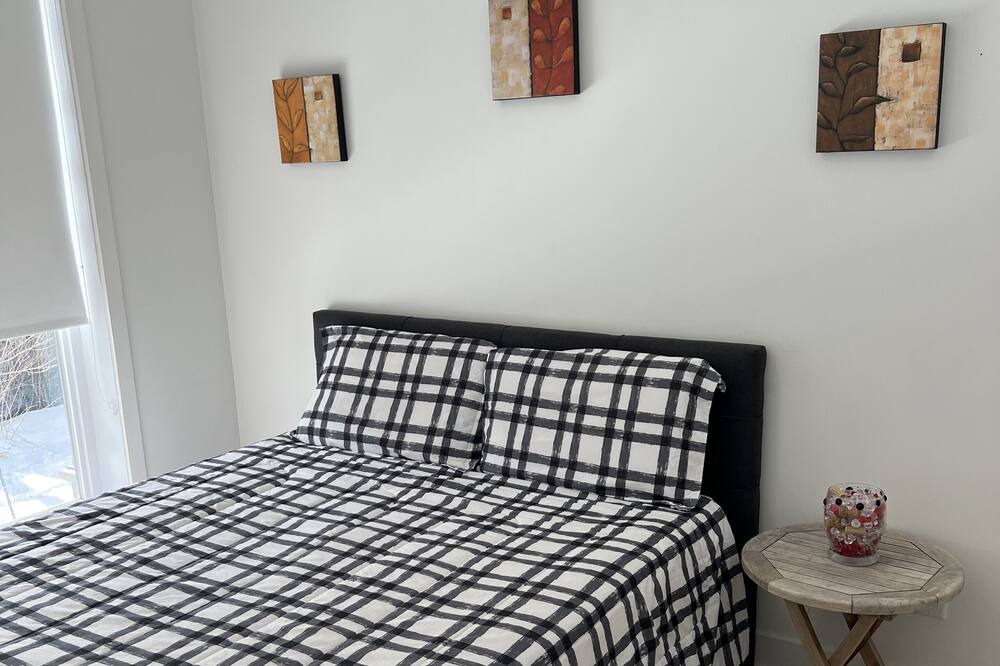 Photo of Bedroom in Ahuntsic
