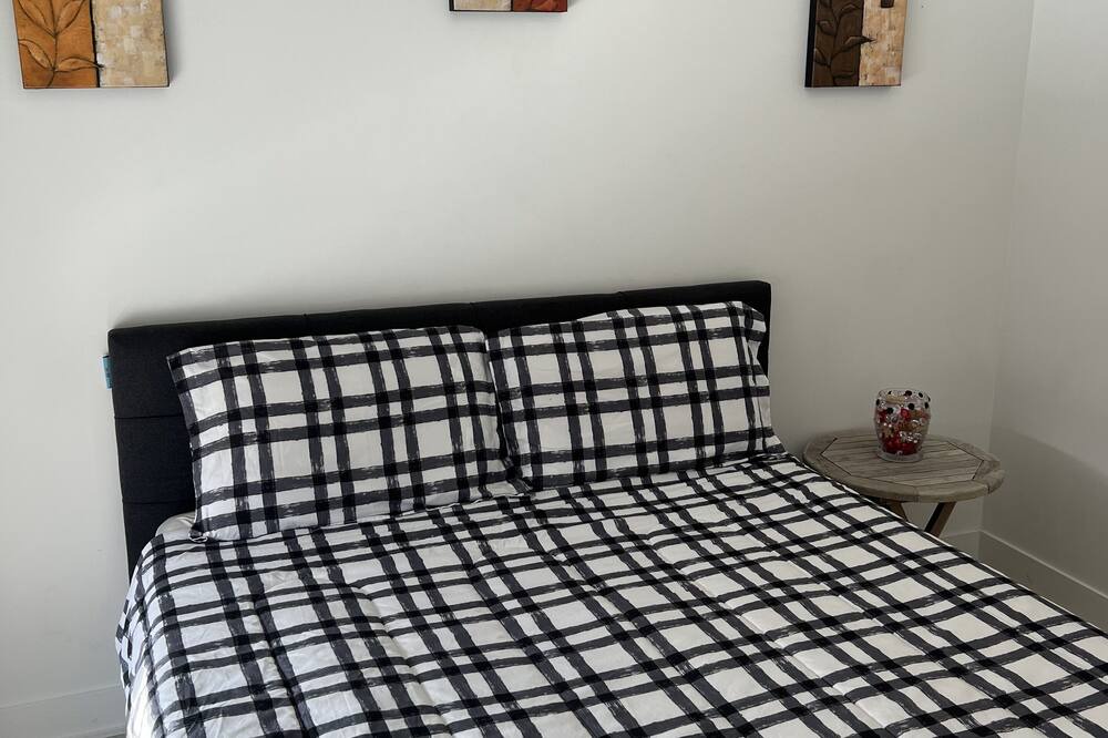 Photo of Bedroom in Ahuntsic