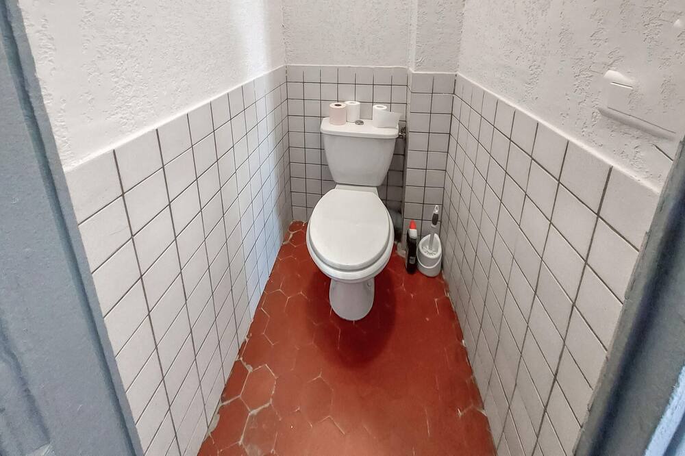 Photo of Bathroom in Fox-Amphoux