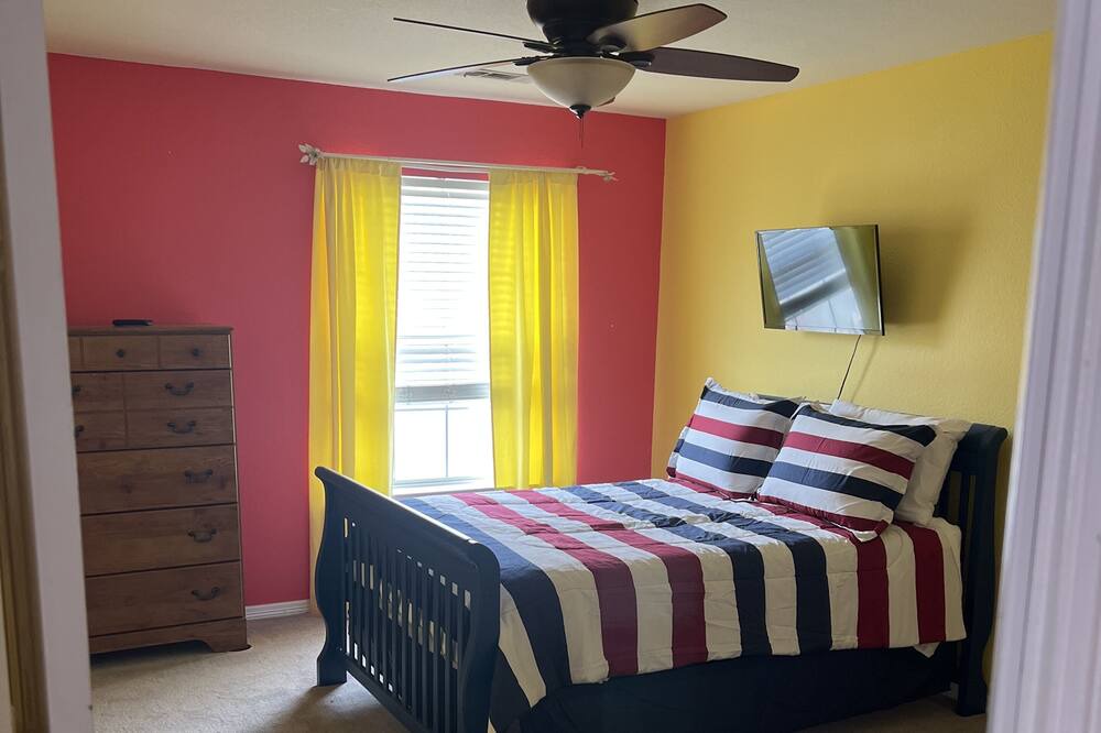 Photo of Bedroom in Valley Ranch
