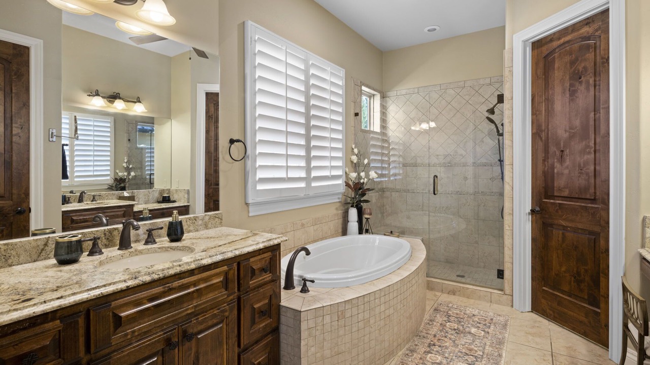 Photo of Bathroom in Horseshoe Bay West
