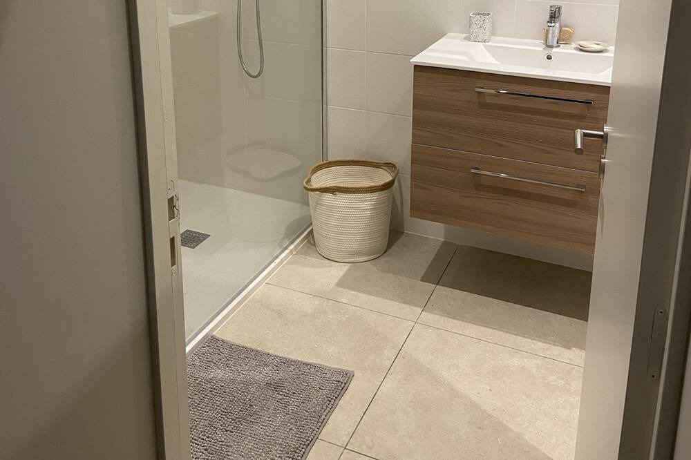 Photo of Bathroom in Naucelle