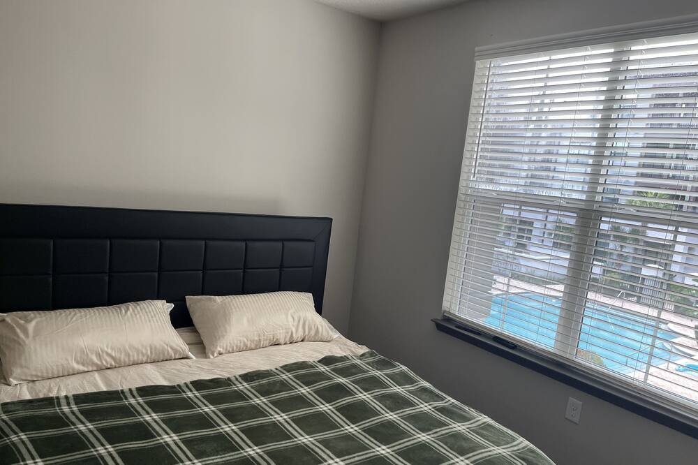 Photo of Bedroom in Baymeadows