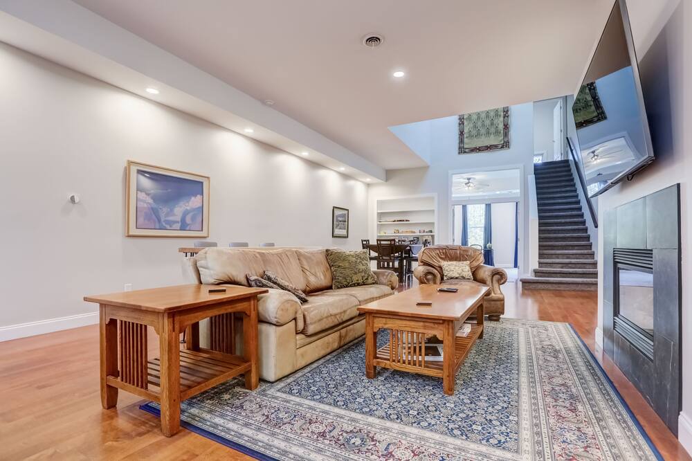 Photo of Livingroom in Canandaigua