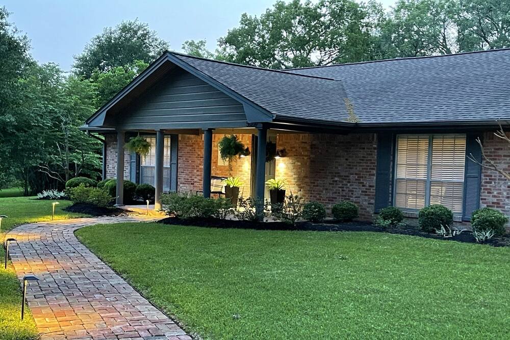 Photo of Outdoor in Montgomery