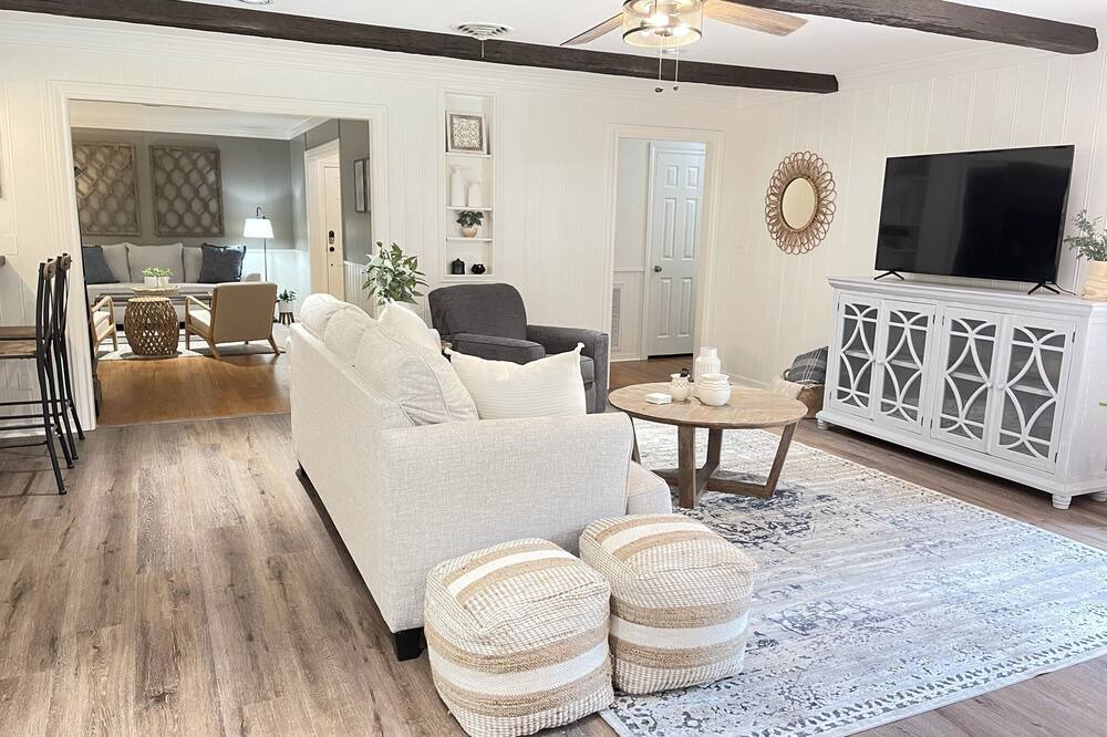 Photo of Bedroom in Montgomery