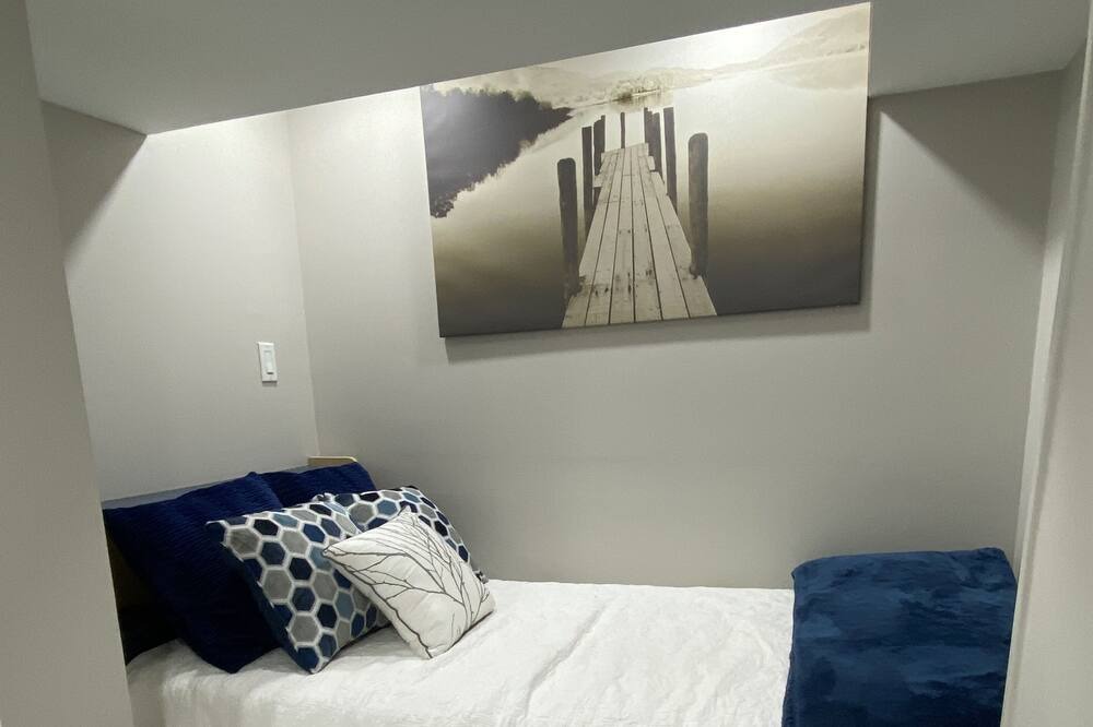 Photo of Bedroom in Ajax