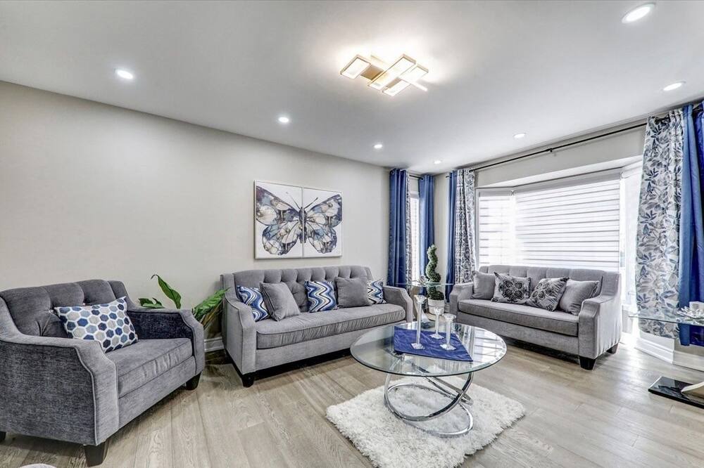 Photo of Bedroom in Ajax