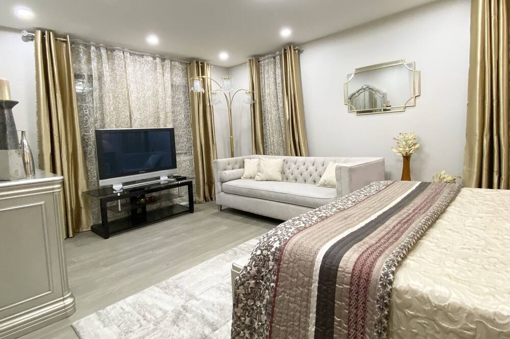 Photo of Bedroom in Ajax