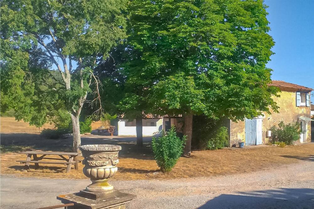 Photo of Outdoor in Fox-Amphoux