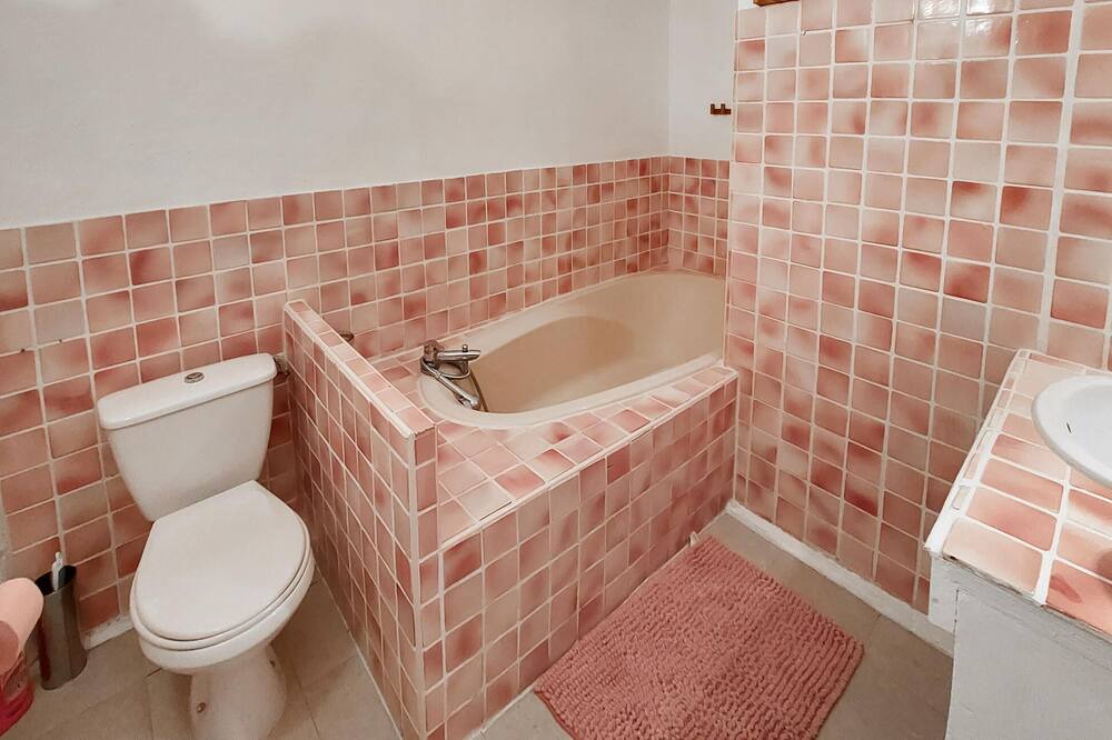 Photo of Bathroom in Fox-Amphoux