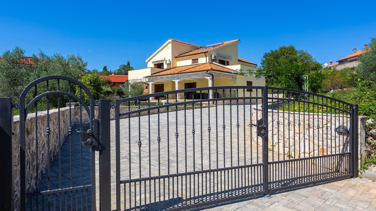 Photo of Outdoor in Linardici
