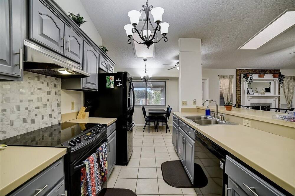 Photo of Kitchen in Universal City