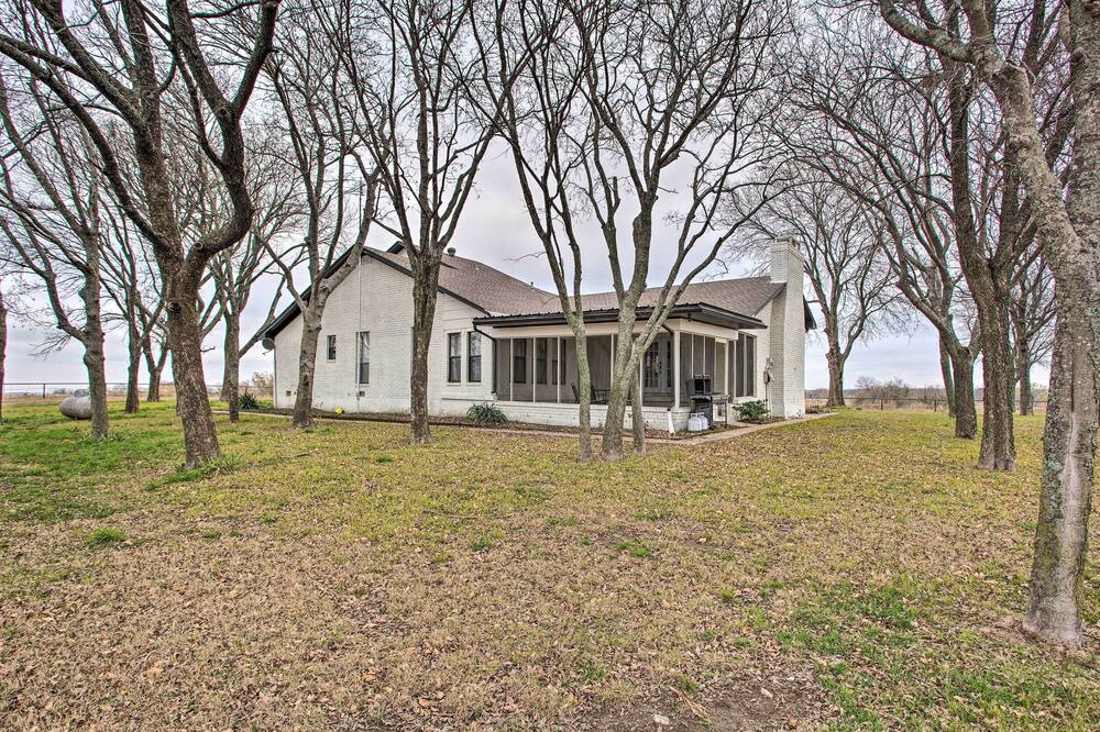 Photo of Outdoor in Farmersville