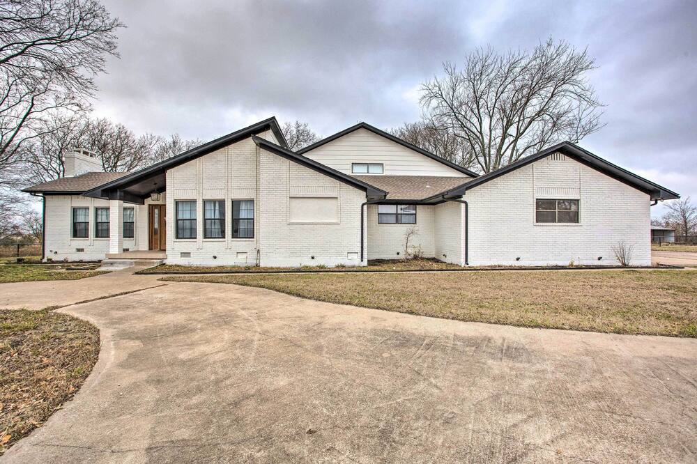 Photo of Outdoor in Farmersville