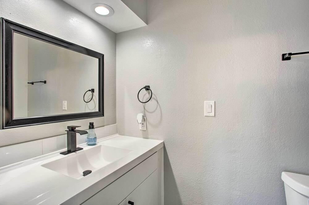 Photo of Bathroom in Farmersville
