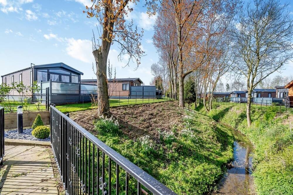 Photo of Others in Arnold