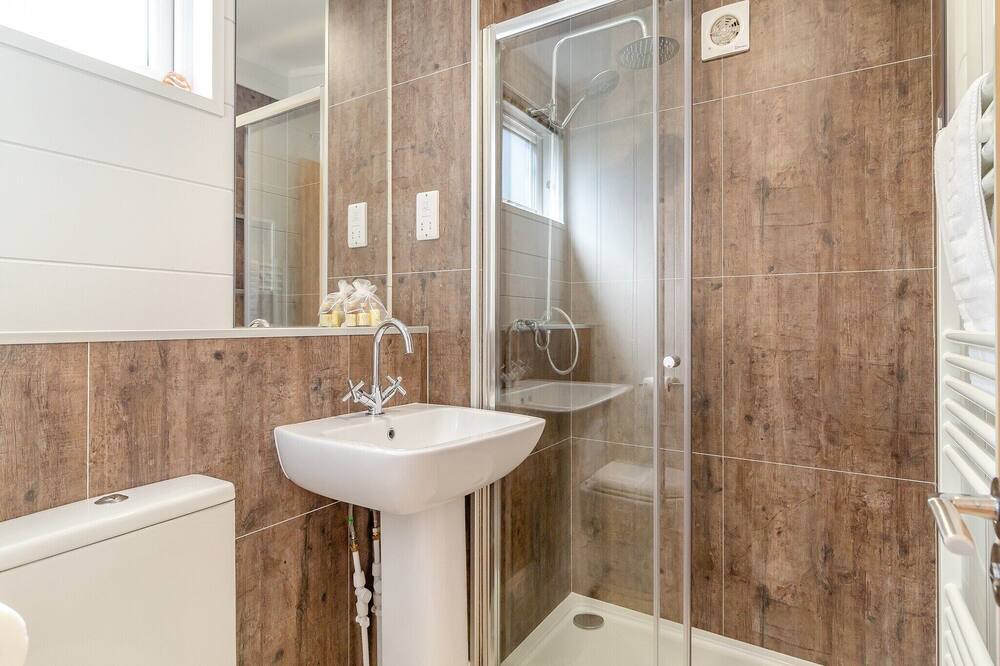 Photo of Bathroom in Woolverstone