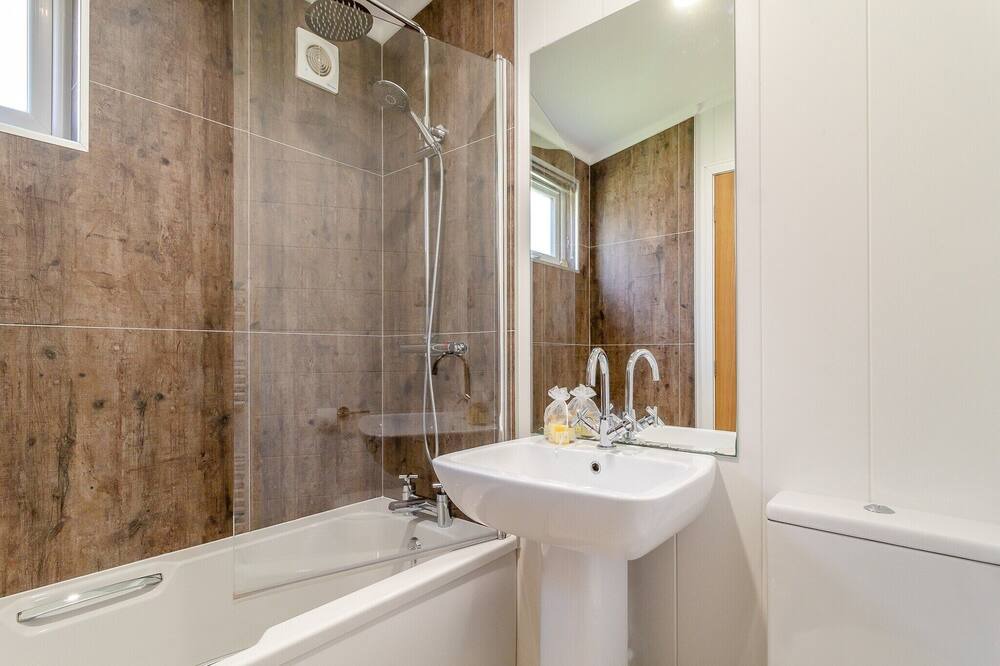 Photo of Bathroom in Woolverstone