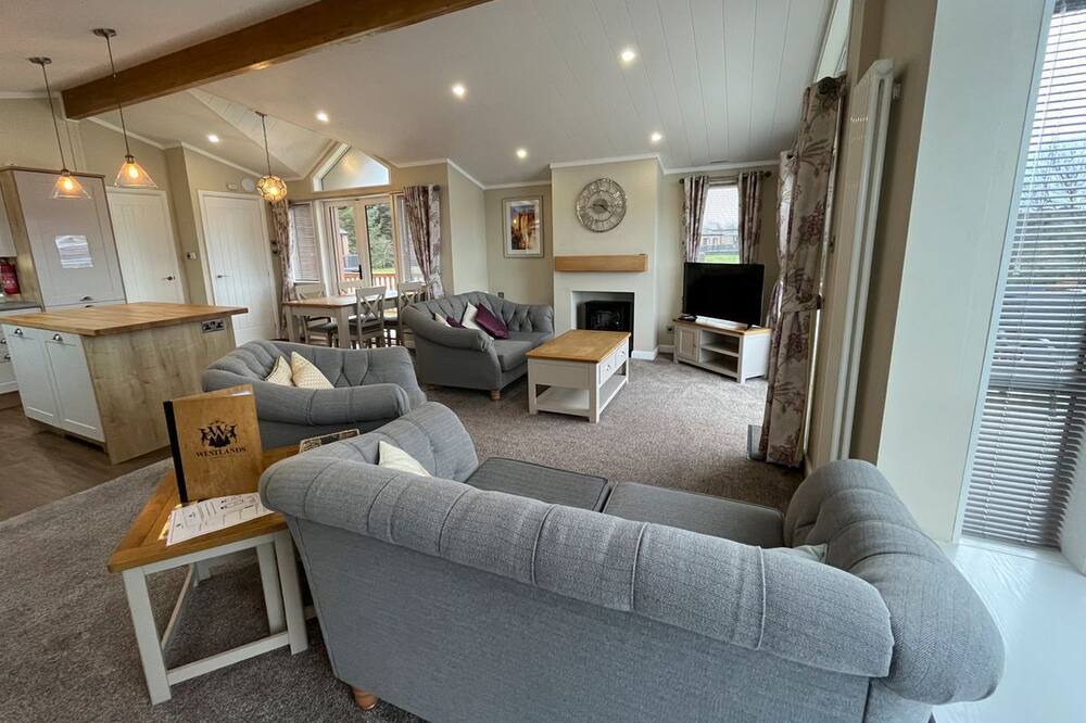 Photo of Others in Annan