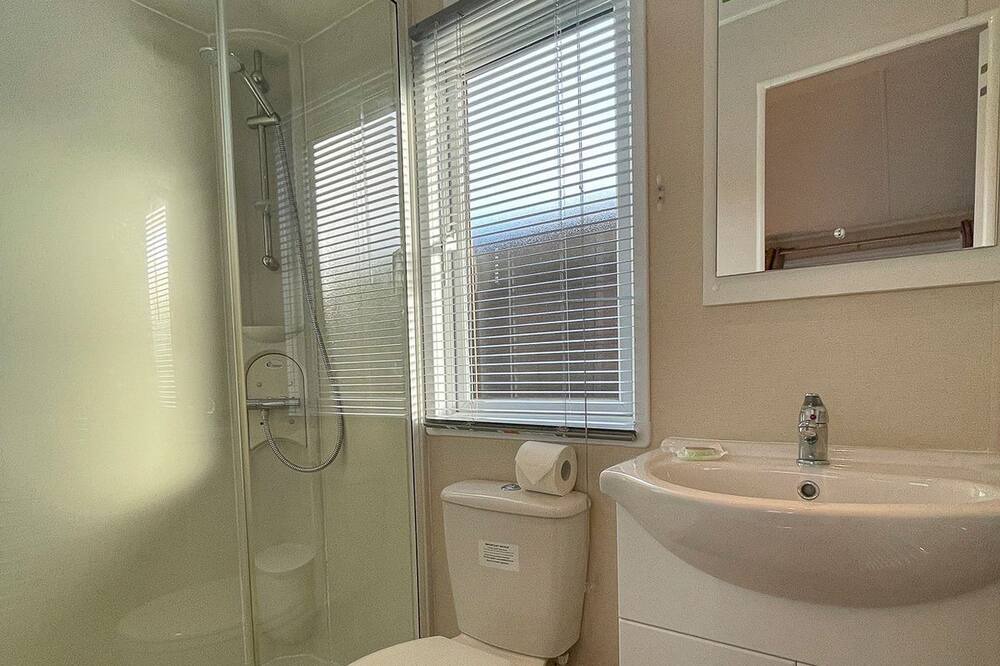 Photo of Bathroom in Caistor