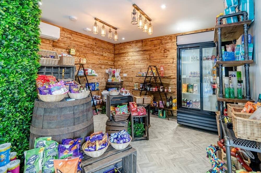 Photo of Others in Arnold