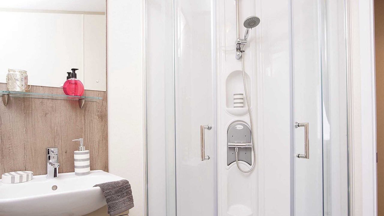 Photo of Bathroom in Cockburnspath